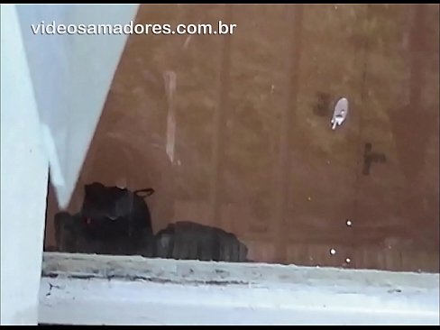 ❤️ Napaljeni muškarac gleda svoju djevojku s drugim tipom, snima jebeni video bez ometanja para ☑ Porno kod nas