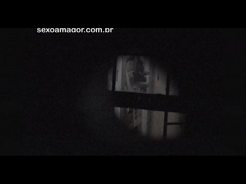 ❤️ Plavušu tajno snima voajer iz susjedstva skriven iza šupljih cigli ☑ Porno kod nas